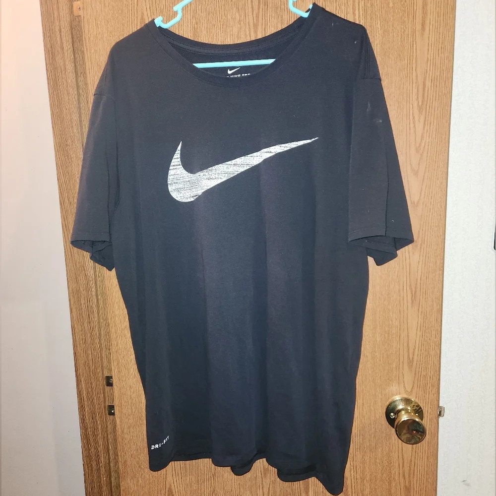 Nike XXL Black Nike Logo Short Sleeve Men's T-Shirt - Picture 2 of 8